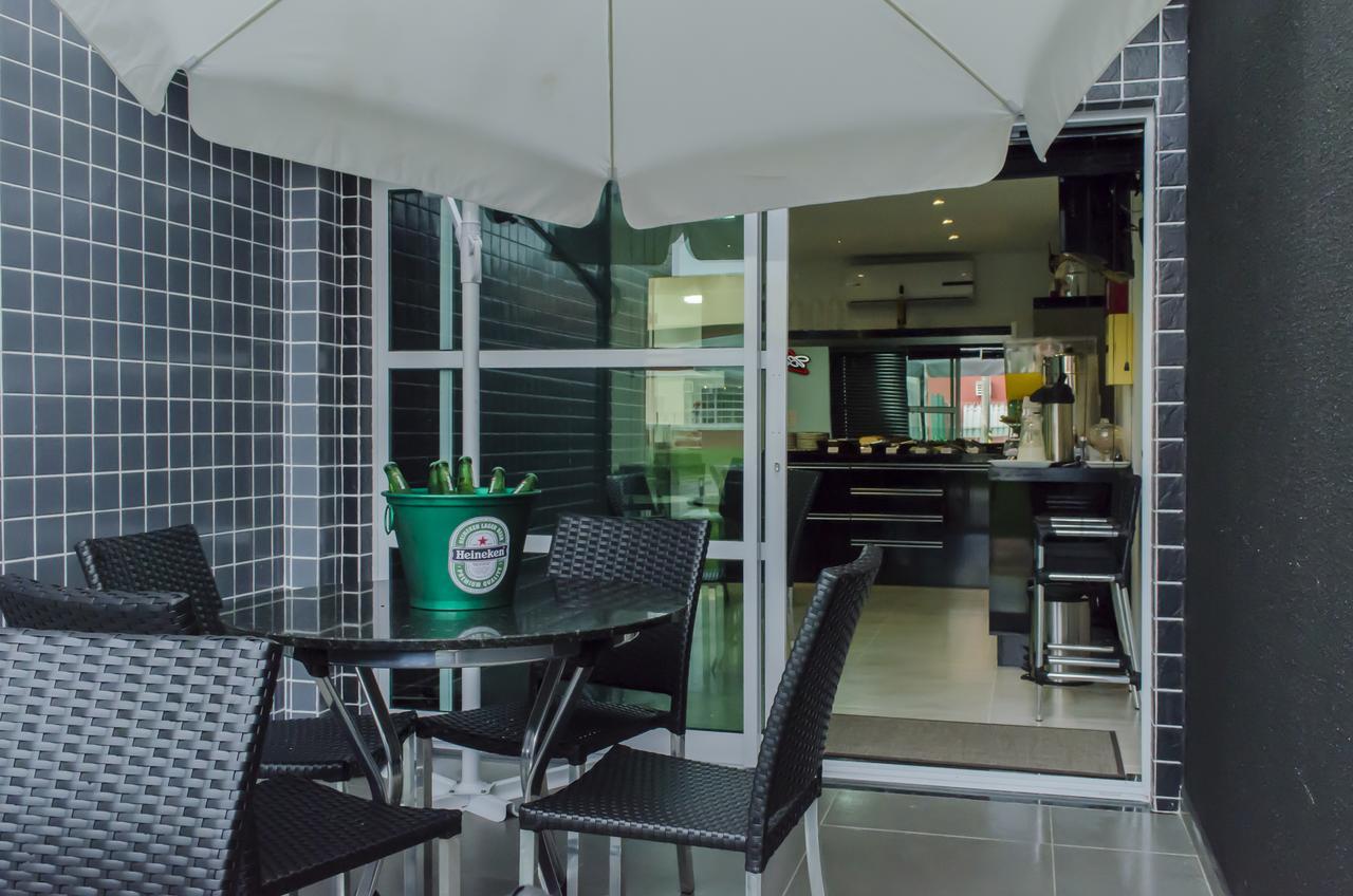 Hollyster Hotel Pinhais Екстер'єр фото