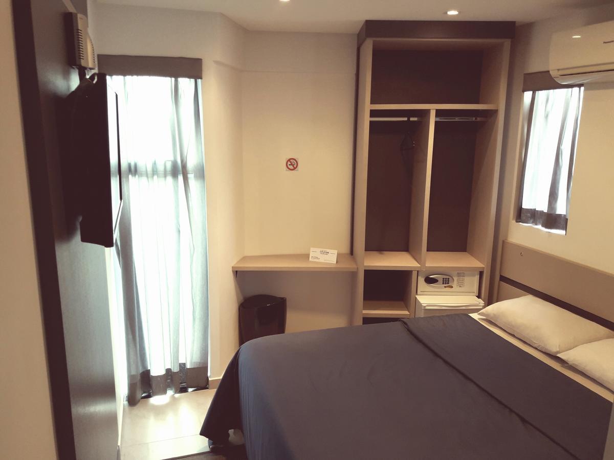 Hollyster Hotel Pinhais Екстер'єр фото