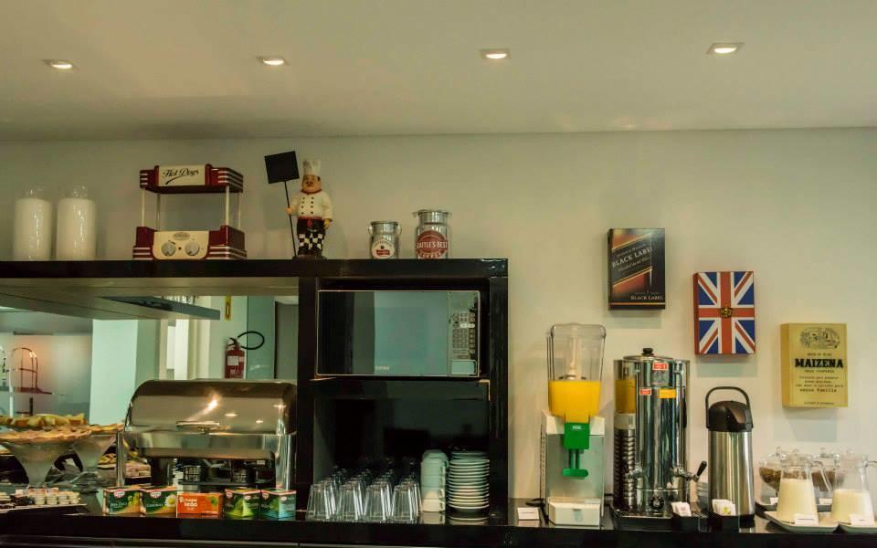 Hollyster Hotel Pinhais Екстер'єр фото