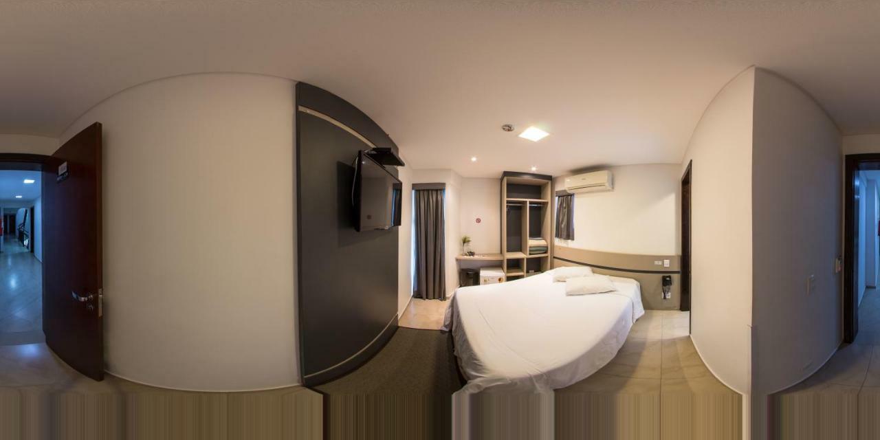 Hollyster Hotel Pinhais Екстер'єр фото