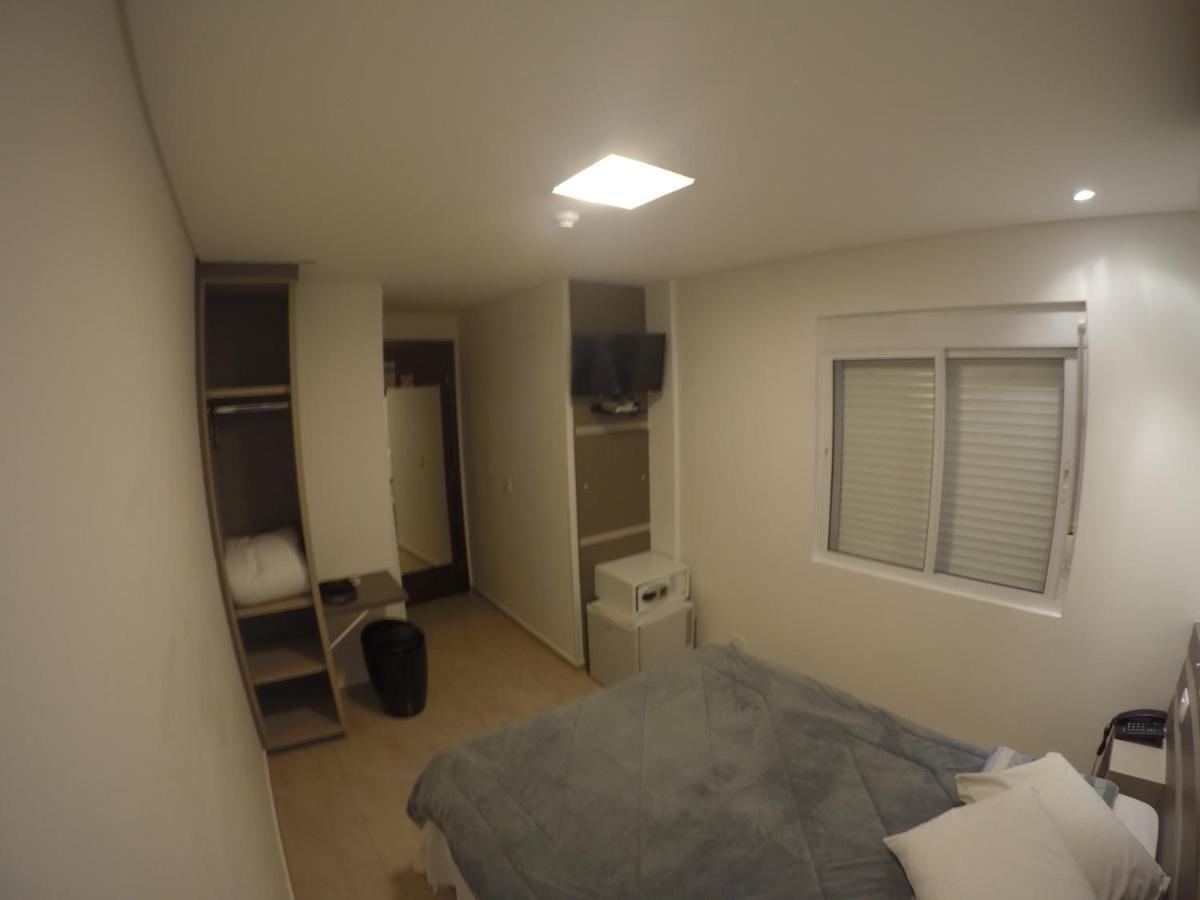 Hollyster Hotel Pinhais Екстер'єр фото