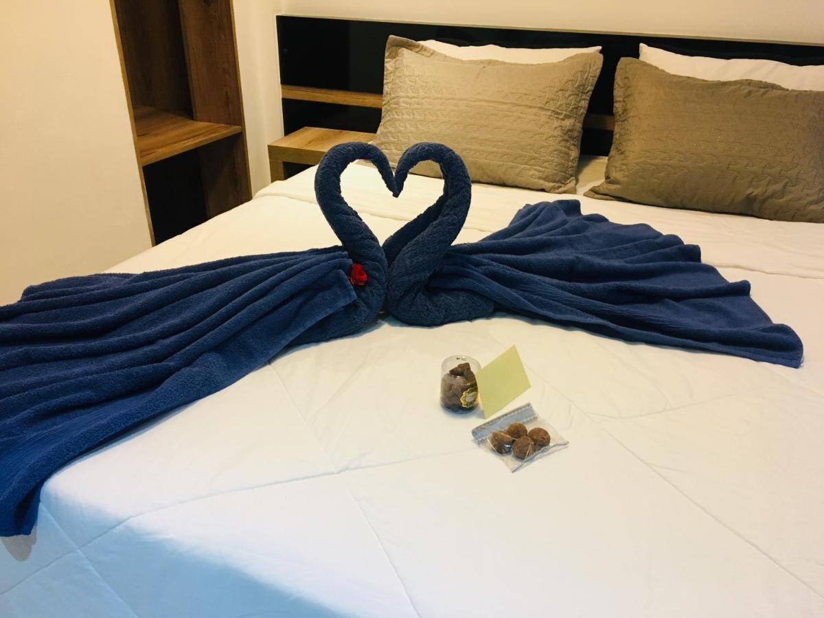 Hollyster Hotel Pinhais Екстер'єр фото