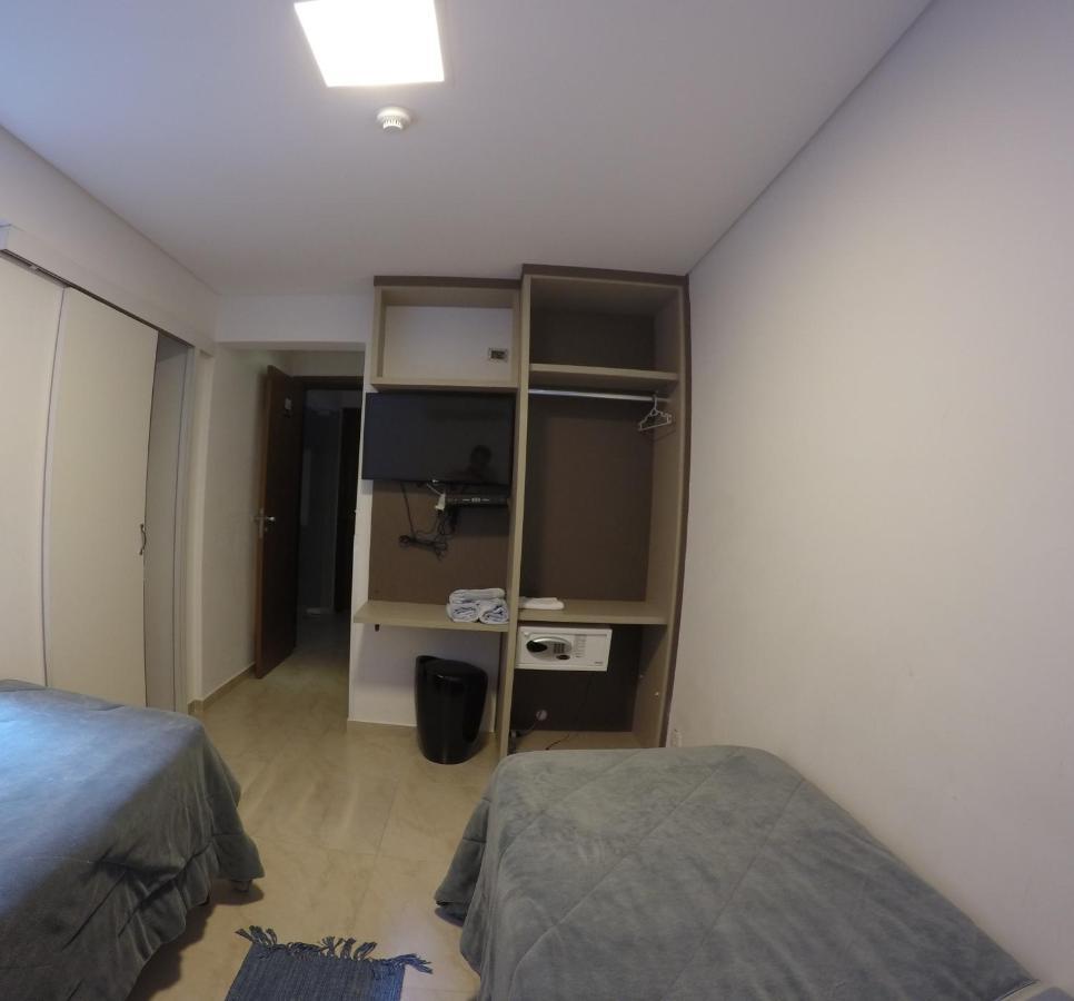 Hollyster Hotel Pinhais Екстер'єр фото